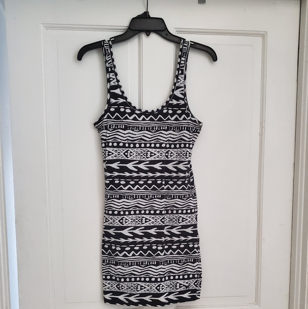 Tight black and white geometric dress/shirt